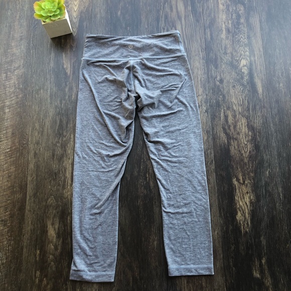 Lululemon Wunder Under Gray Crop leggings - Picture 2 of 6